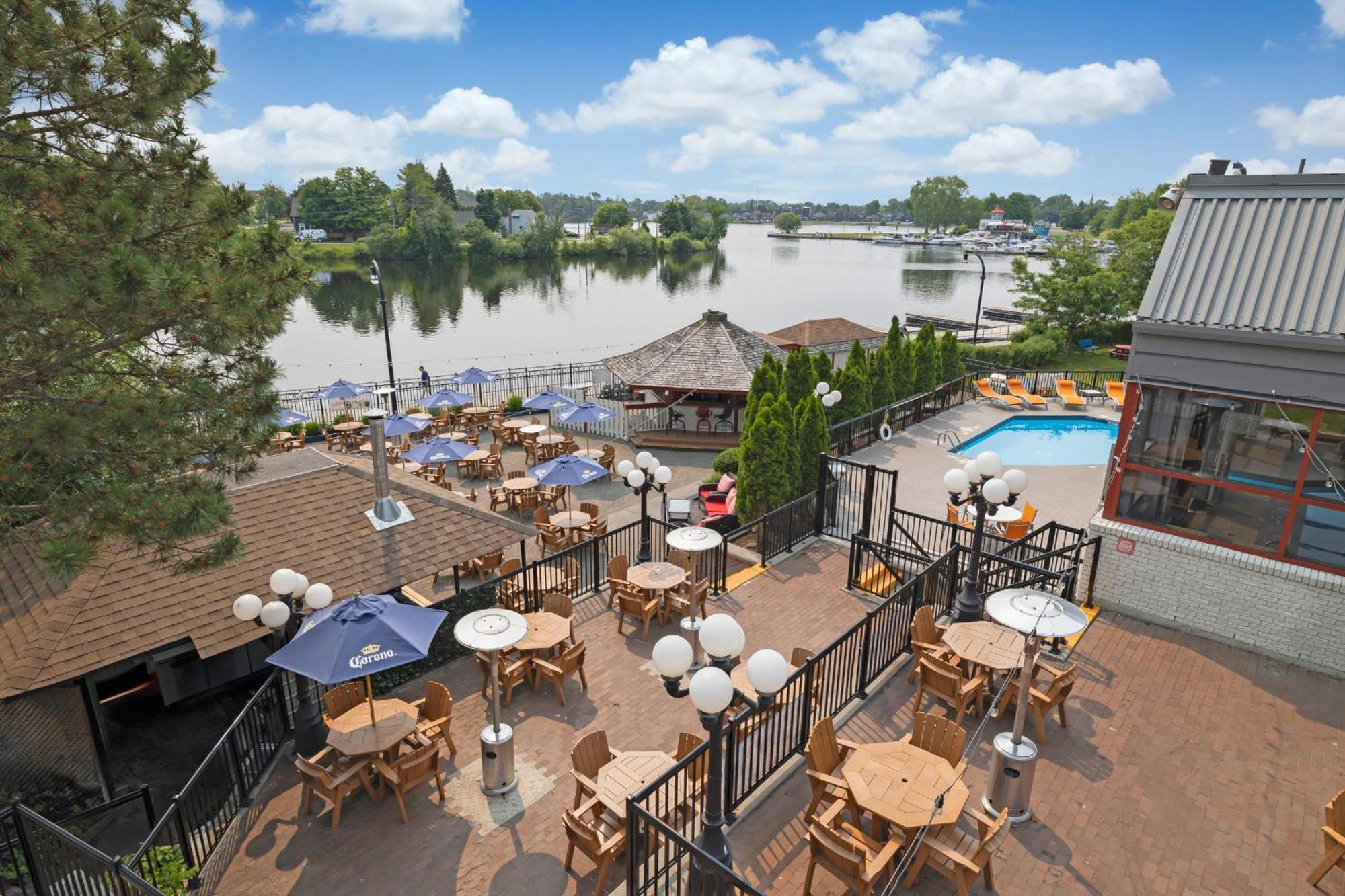 Waterfront By Ihg Hotel